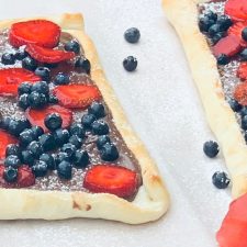 Nutellapizza som är härligt god